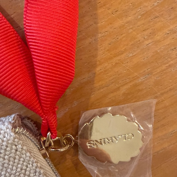 Clarinet cosmetic bag with goodies inside - Picture 6 of 8